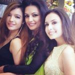 kavita-ghai-with-her-girls