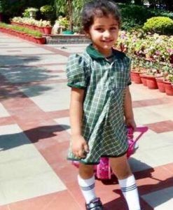 Myra Vishwakarma khi đi học