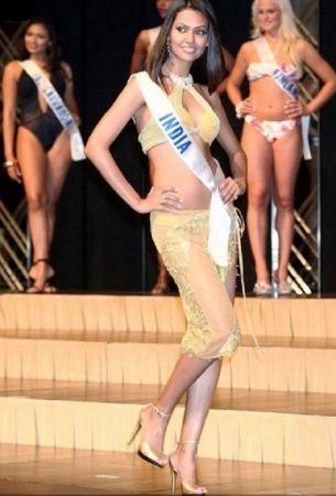 Esha Gupta Miss International 2007