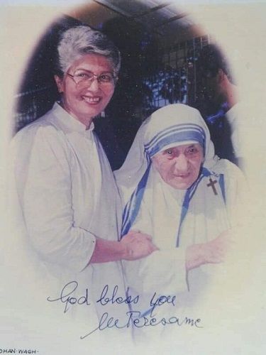 Shashikala med mor Teresa
