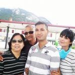 Sakshi Gulati cu părinții și fratele