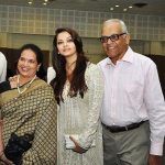 Aishwarya Rai con sus padres