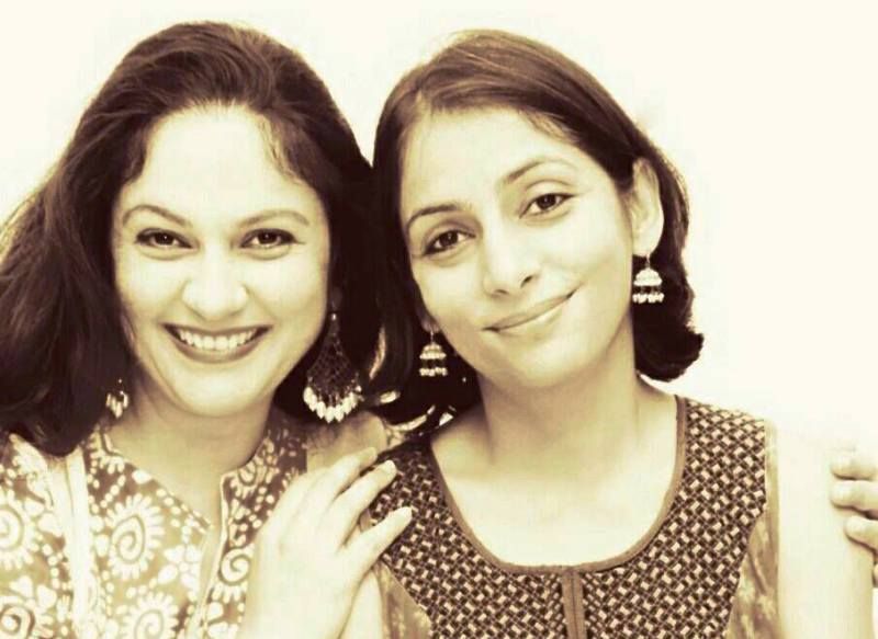 Gracy Singh met haar zus Lisa