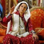 Мегна Малик в ролята на Амаджи Сангван