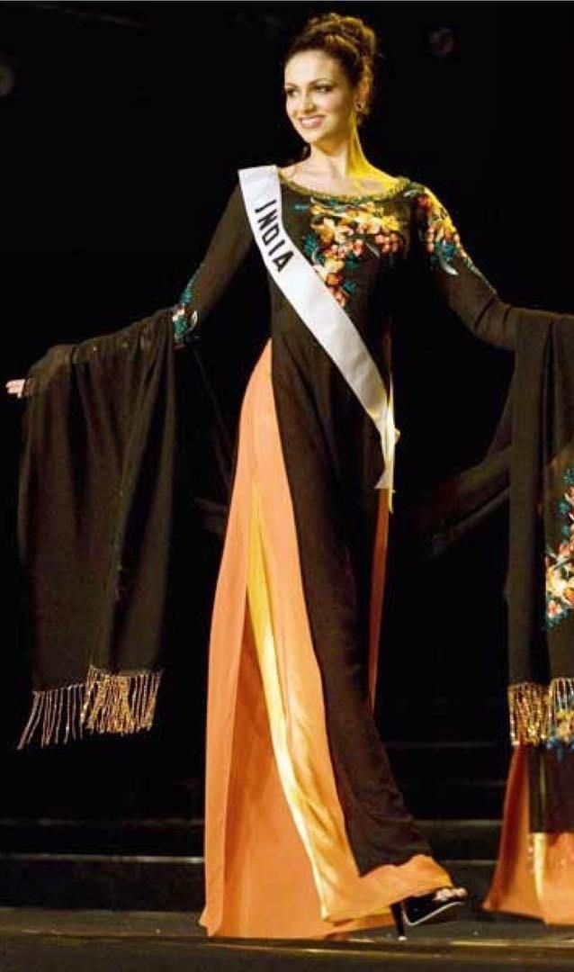 Simran Kaur Mundi sa Miss India Universe 2008 pageant