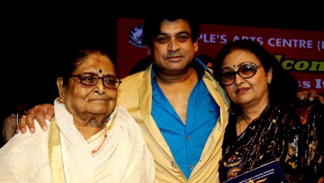 Leena Chandavarkar với Amit Kumar & Ruma Guha