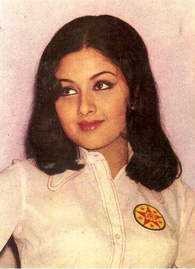 Leena Chandavarkar khi cô 15 tuổi