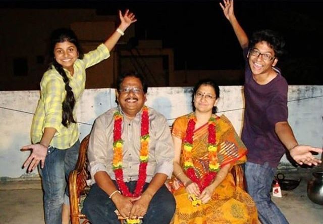 Siddharth Pithani bersama keluarganya