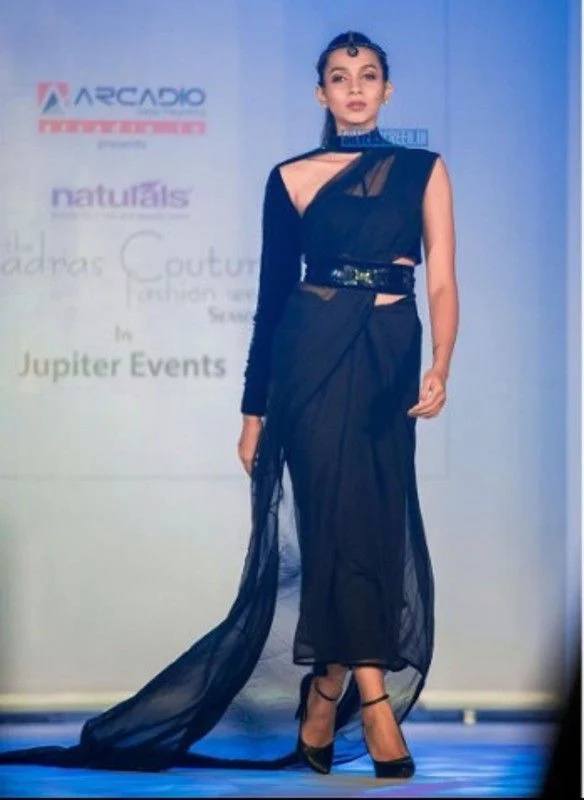   В 2017 году Санчана Натраджан прошлась по подиуму на Неделе моды в Мадрасе.