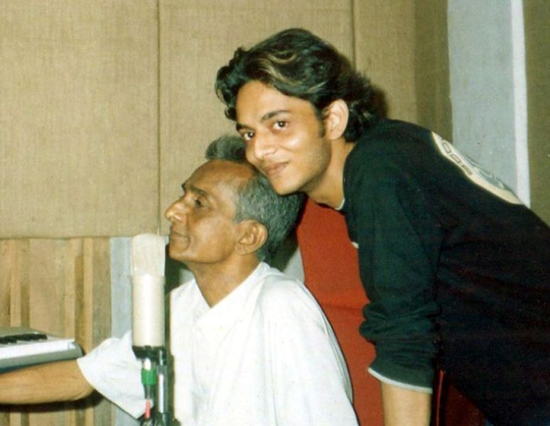 Tanishk Bagchi s svojim očetom