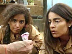 Sanya Malhotra & Radhika Madan während der Dreharbeiten