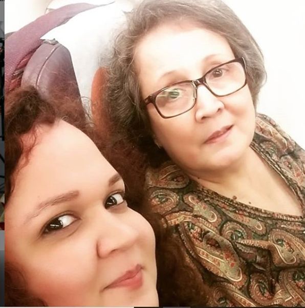 Karishma Chavan con sua madre