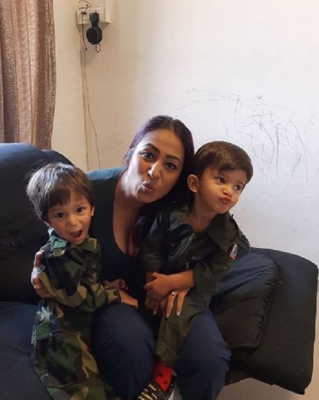 Кашмера с нейните синове