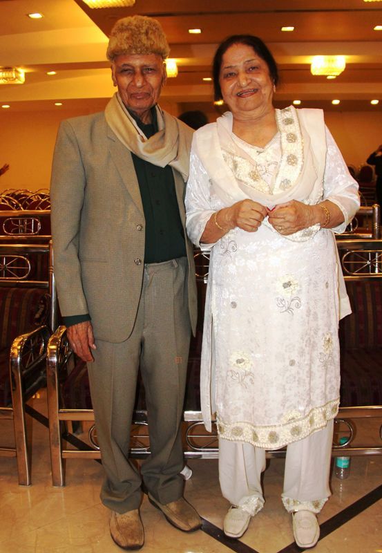 Khayyam amb la seva dona Jagjit Kaur