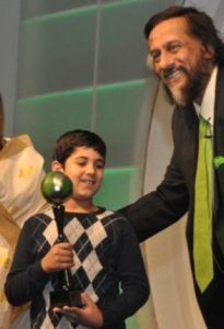 आरव ने एक बच्चे द्वारा उत्कृष्ट योगदान के लिए ग्रीन ग्लोब जीता