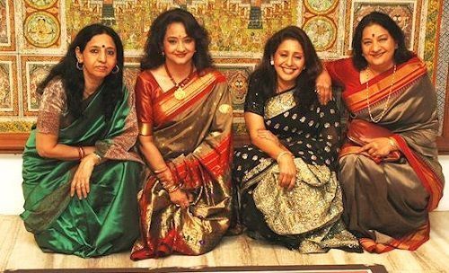 Bharati Achrekar et ses sœurs