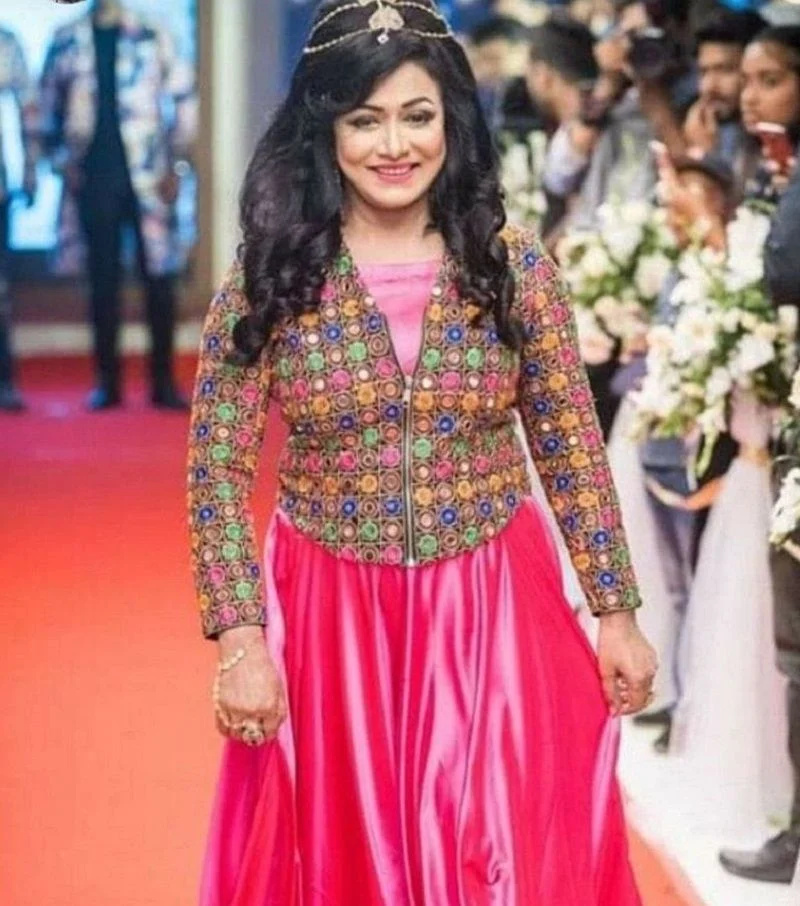   बंगाली अभिनेत्री रोजिना