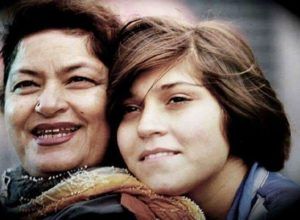 Saroj Khan mit ihrer Tochter Sukaina Khan