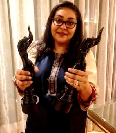 Meghna Gulzar mit ihren Filmfare Awards