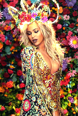 Bildergebnis für Hymne für das Wochenende Beyonce Lyrics GIF