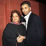 Karan Johar với mẹ của mình