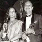   Anupam Kher With His Filmfare Award - Bedste skuespiller for Saaransh