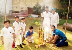   Saqibův kriketový trenér učí znevýhodněné děti