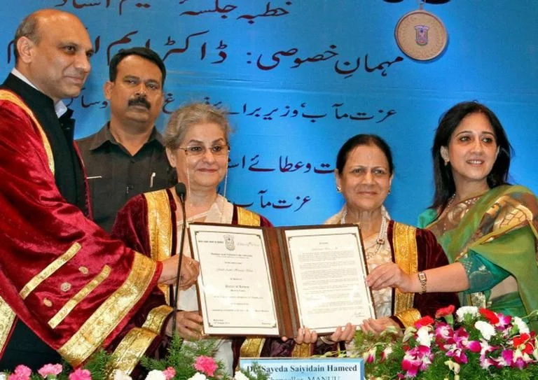   Amir Khan's mother Zeenat Tahir Hussain Khan and sister Nikhat received the Honoris Causa degree on behalf of Aamir Khan at Maulana Azad University in 2013