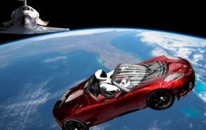 أطلقت Space X Falcon Heavy مع Tesla Roadstar كحمولة وهمية