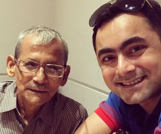   Abhishek Ray se svým otcem