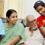 Равичандран Ашвин с родителите и дядо си