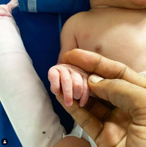 Hardik Pandya a partagé sur son Instagram qu'il avait la chance d'avoir un petit garçon