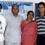 Rahul Dravid avec ses parents et son frère
