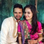 Parthiv Patel bersama istrinya