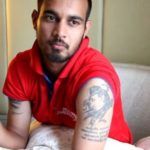 Tatuaje de Siddarth Kaul en el hombro izquierdo