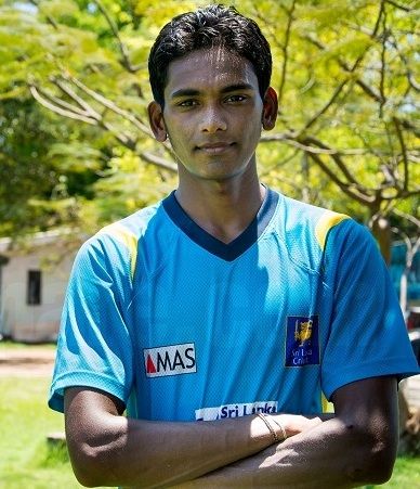 Dushmantha Chameera (hráč kriketu) Výška, váha, věk, rodina, biografie a další