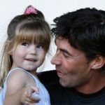 Stephen Fleming với con gái của mình Tayla