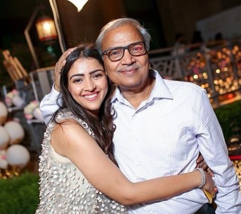 Приянка Чаудхари Райна с баща си