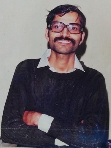 H. C. Verma בשנת 1980