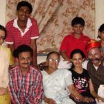 Ketaki Mategaonkar con la sua famiglia