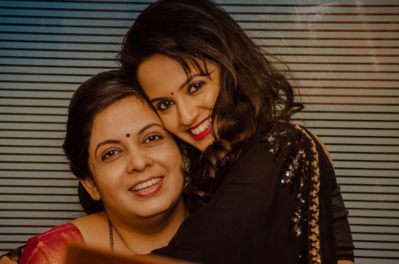 KetakiMategaonkarと母親のSuvarna