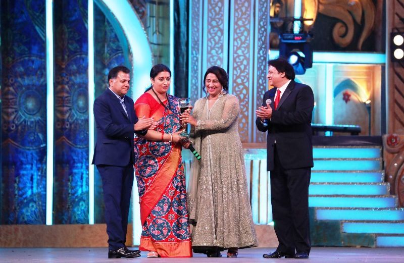 Smriti Irani בטקס פרסי ה- ITA לשנת 2017