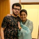 Smriti Irani với con trai của cô ấy