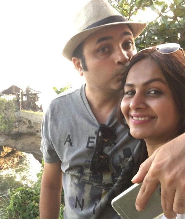 Jay Upadhyay s svojo ženo