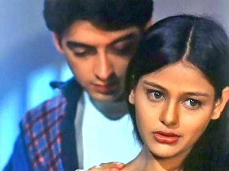 Mayuri Kango met Jugal Hansraj in een still uit de film