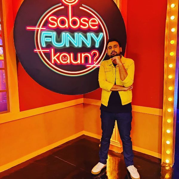 Inder Sahani en los sets de Sabse Funny Kaun?
