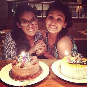 Kriti Mohan i Shakti Mohan obchodzą urodziny
