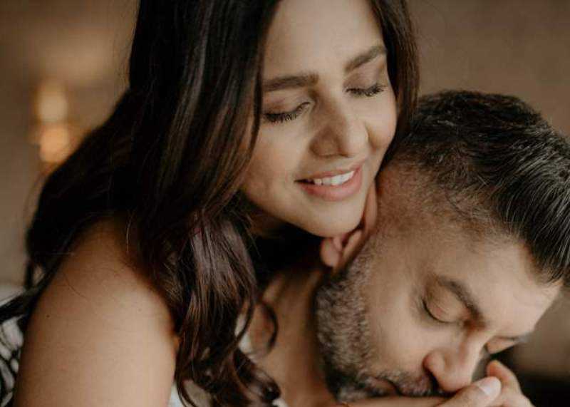 Nikhil Patel och Dalljiet Kaur
