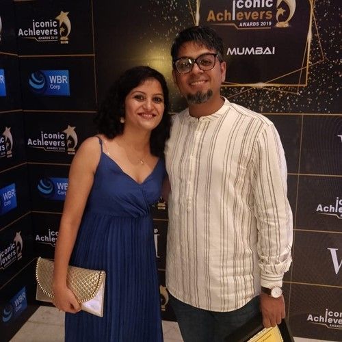 Abijit Ganguly feleségével egy díjátadón