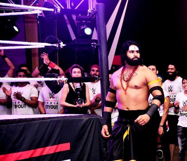 Rinku Singh sa kanyang pasinaya sa WWE